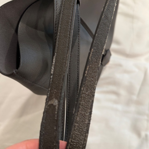 SHOPPING SAINT LAURENT LEATHER TOTE - Picture 14 of 14